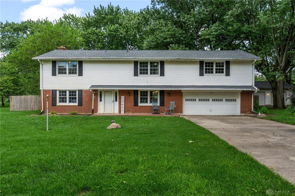 7565 Newbury