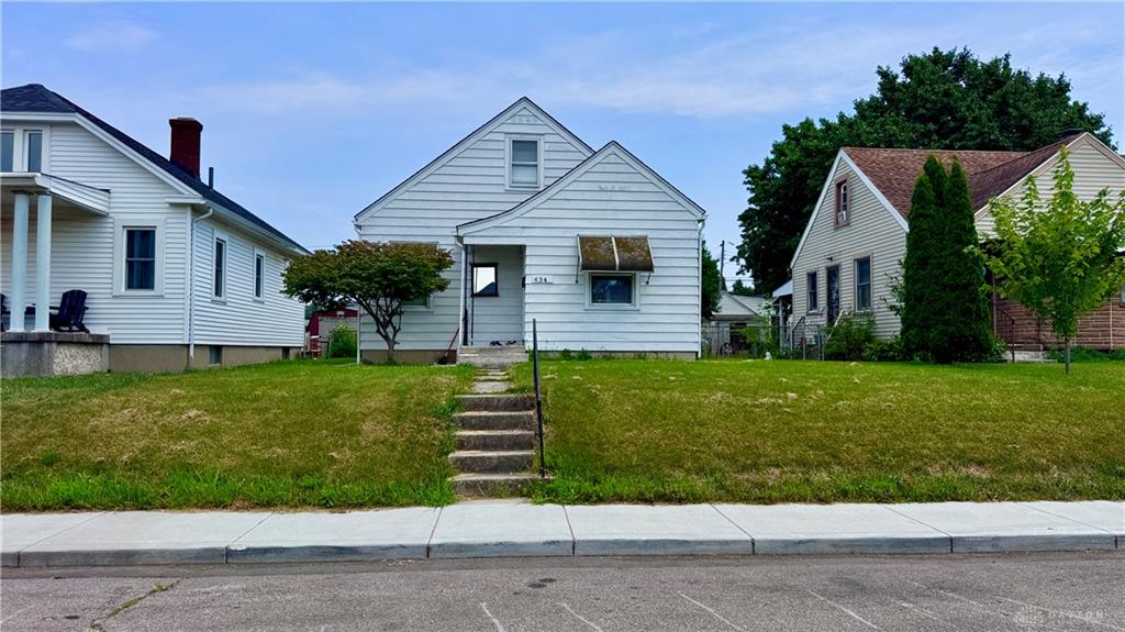 434 Grove Property Photo 4