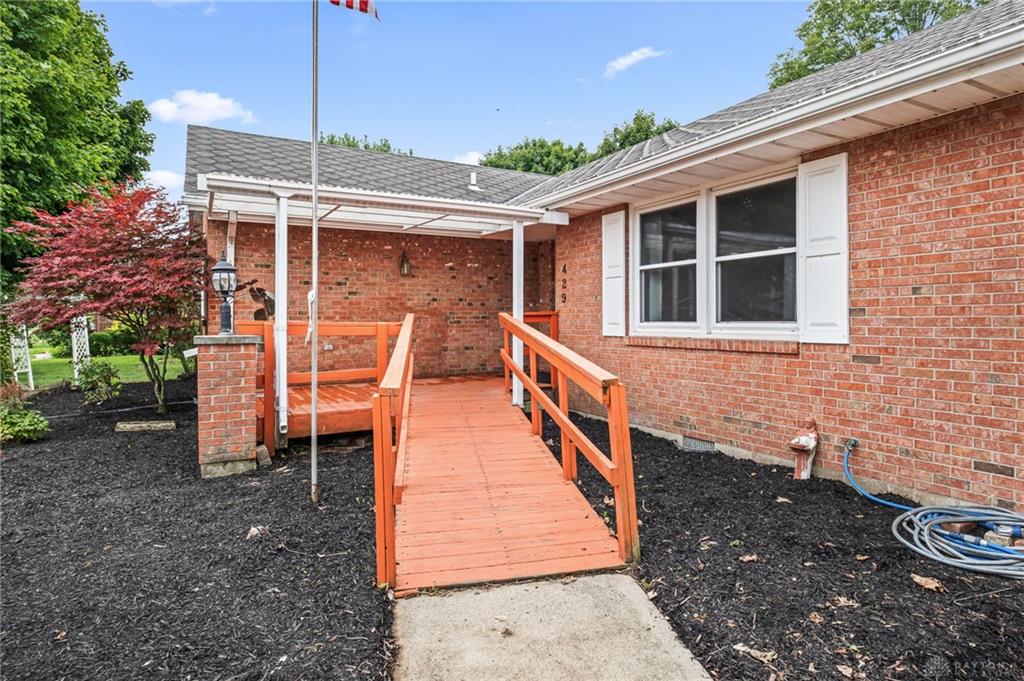 429 Meadowlark Property Photo 3