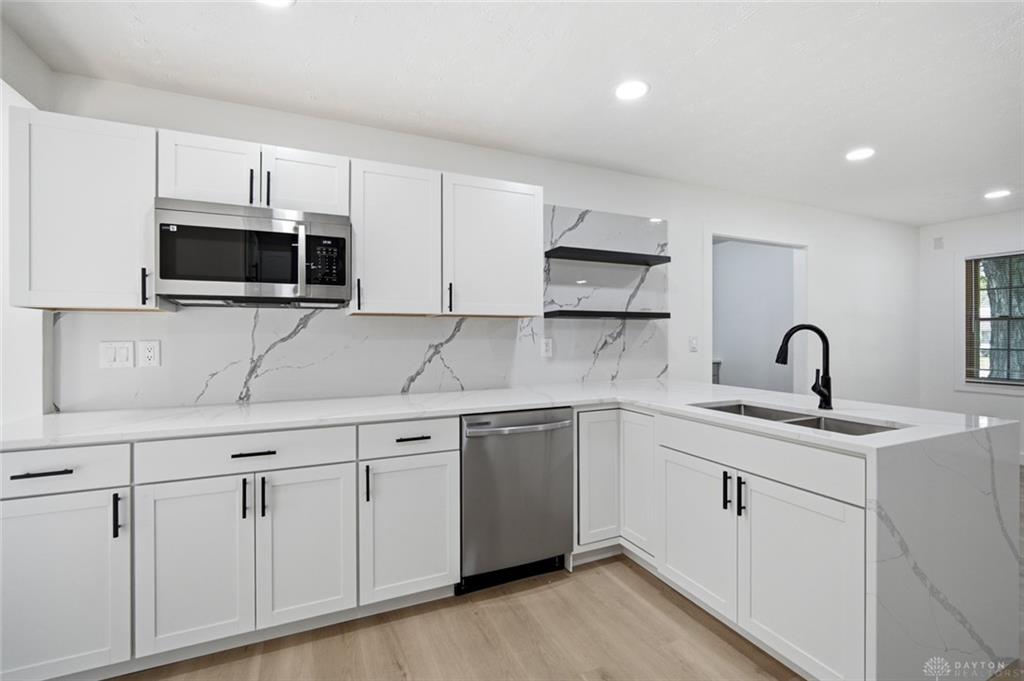 1950 W Skyview Property Photo 7