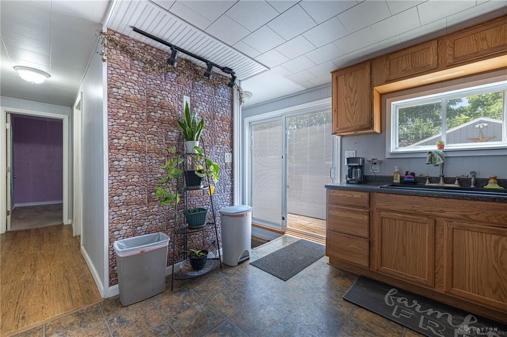 4514 Airway Property Photo 7