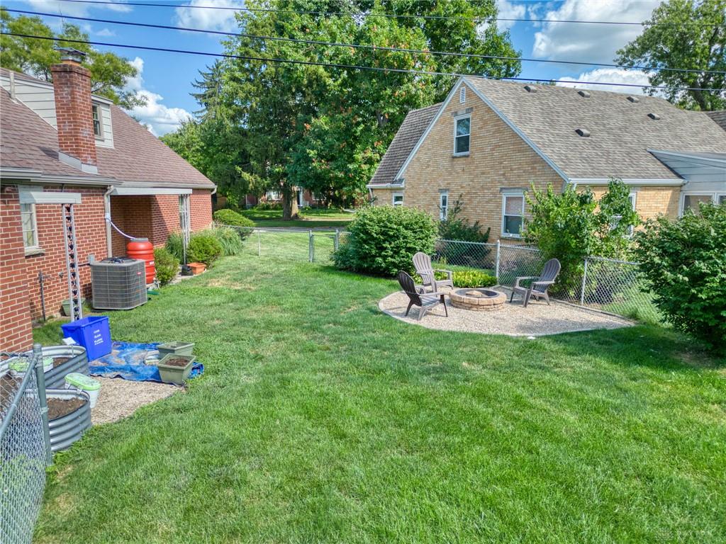 900 Devonshire Property Photo 28