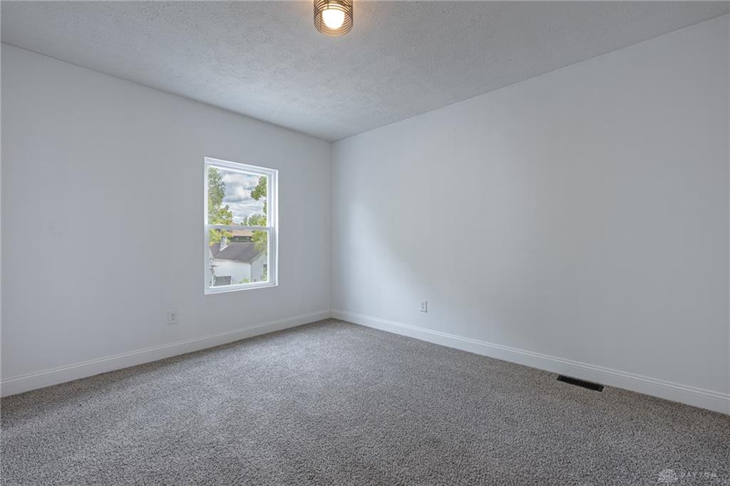 321 Deeds 319 Property Photo 8