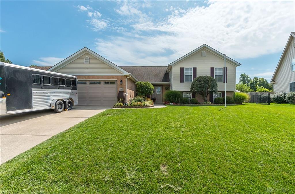 165 Hampton Property Photo 1
