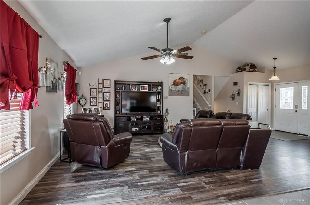 165 Hampton Property Photo 10