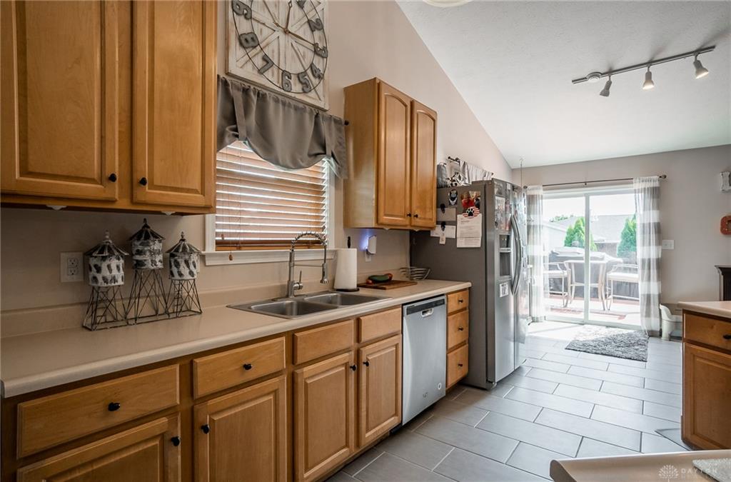 165 Hampton Property Photo 14