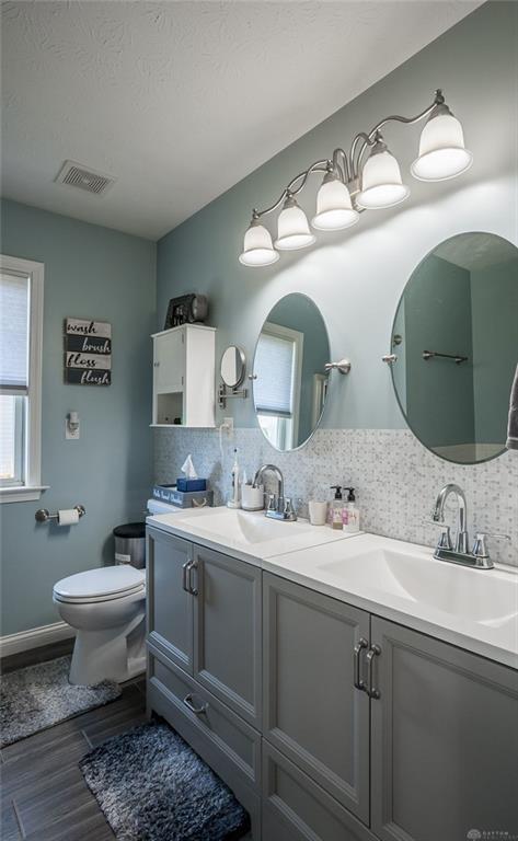 165 Hampton Property Photo 25