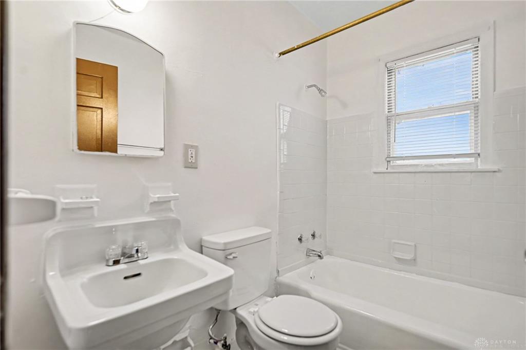 2662-2678 N Main Property Photo 8
