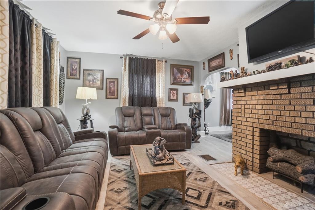 1587 Charles Property Photo 10