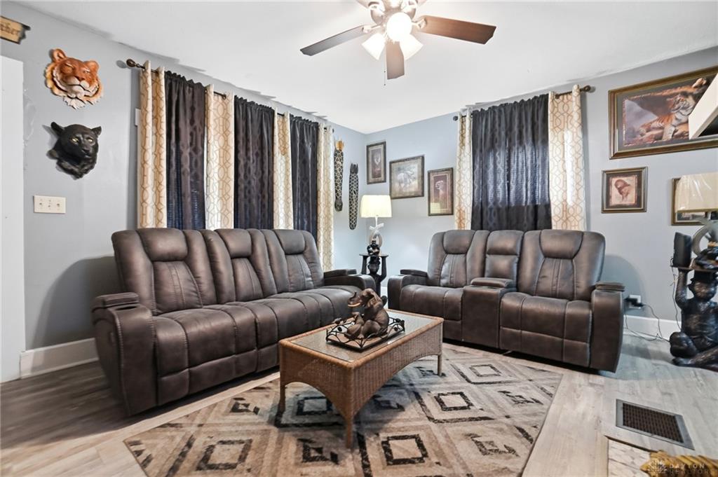 1587 Charles Property Photo 11