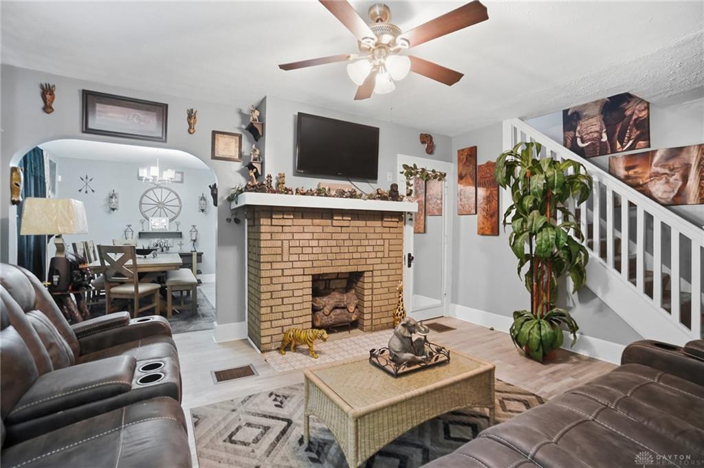 1587 Charles Property Photo 13