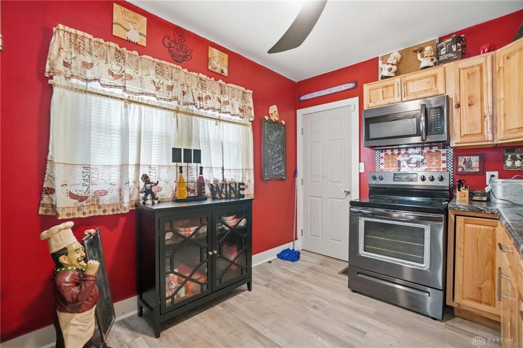 1587 Charles Property Photo 21