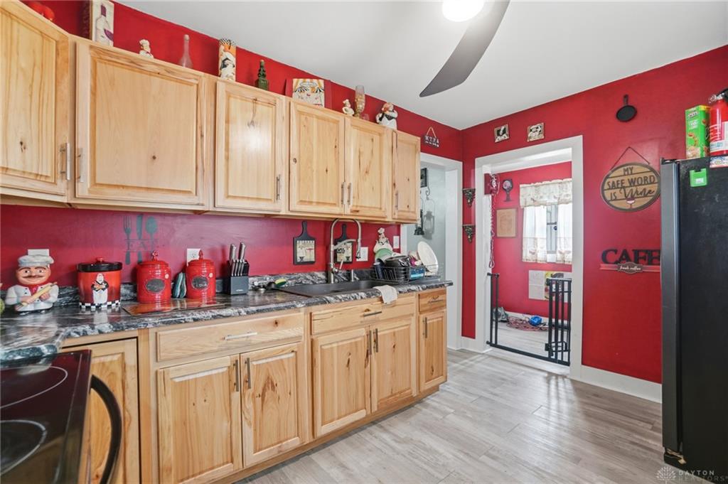 1587 Charles Property Photo 22