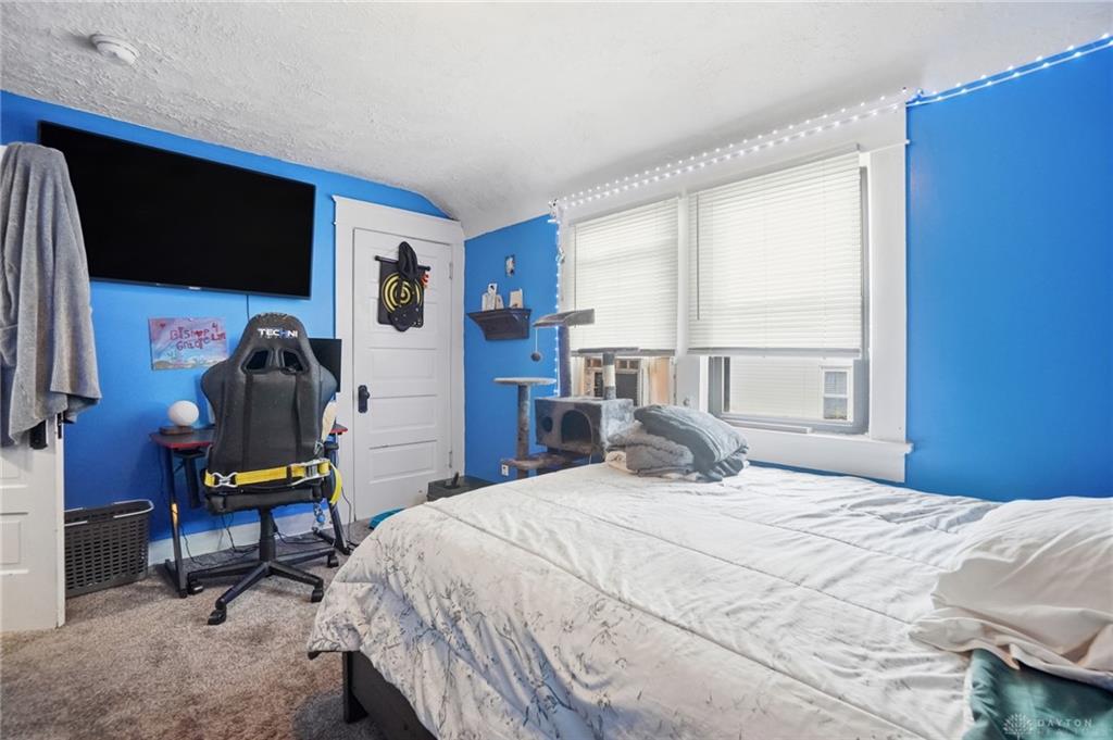 1587 Charles Property Photo 33
