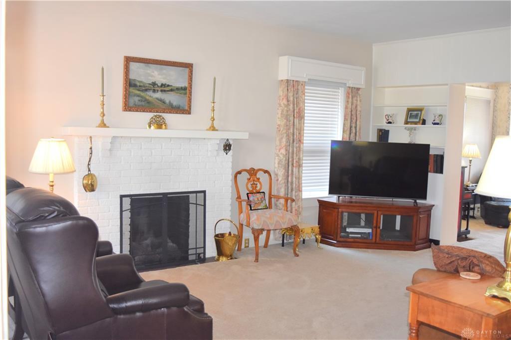 211 W Greene Property Photo 11