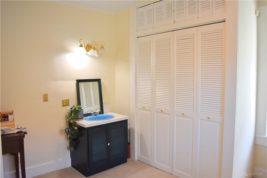 211 W Greene Property Photo 54