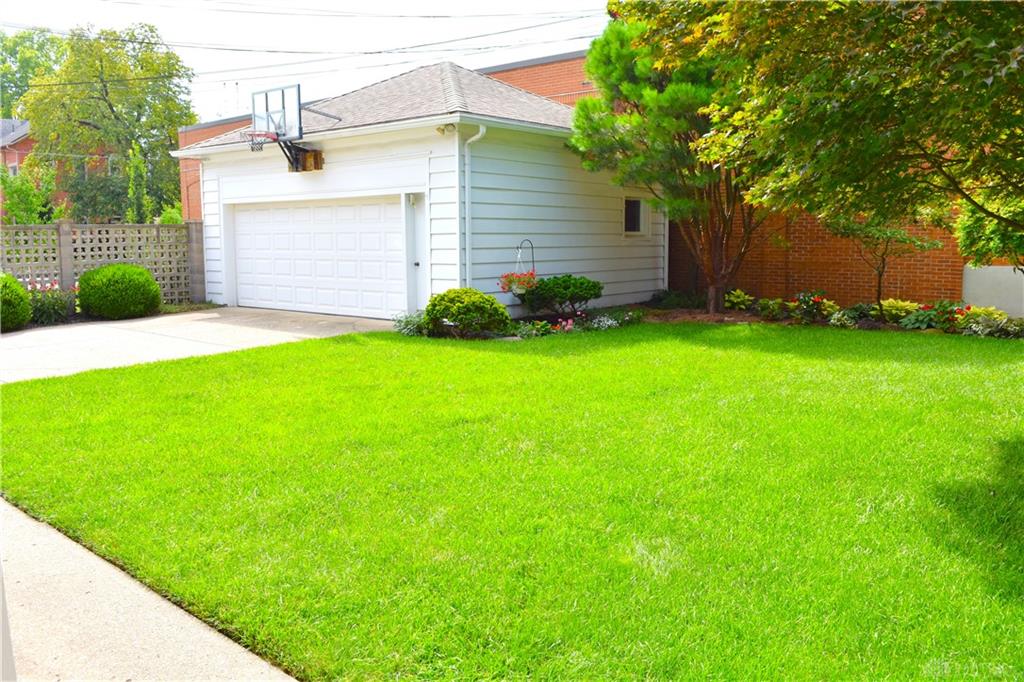 211 W Greene Property Photo 64