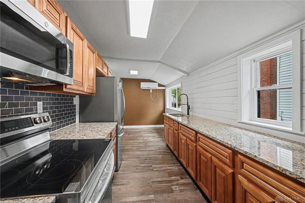 419 Harrison Property Photo 21