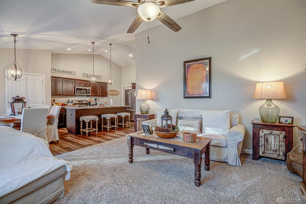 1211 Redbud Property Photo 12