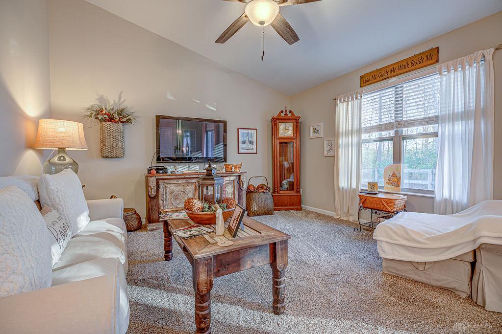 1211 Redbud Property Photo 13