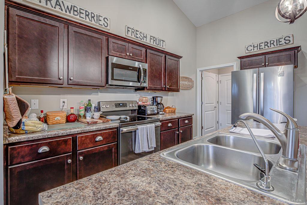 1211 Redbud Property Photo 16