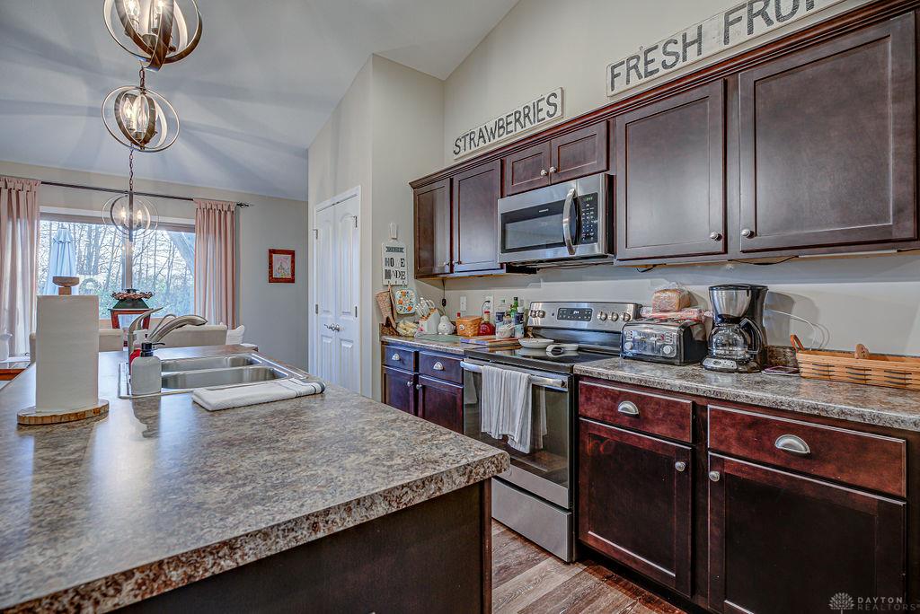 1211 Redbud Property Photo 18
