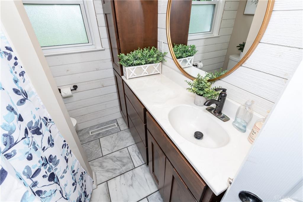 111 Wagner Property Photo 27