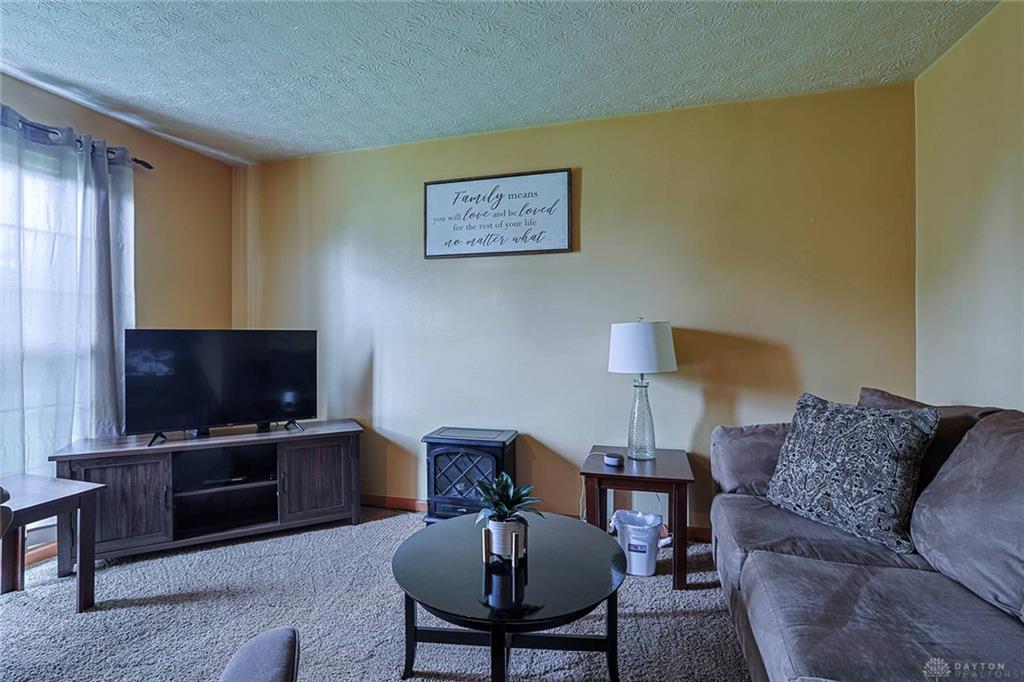 1986 Vanda Property Photo 5
