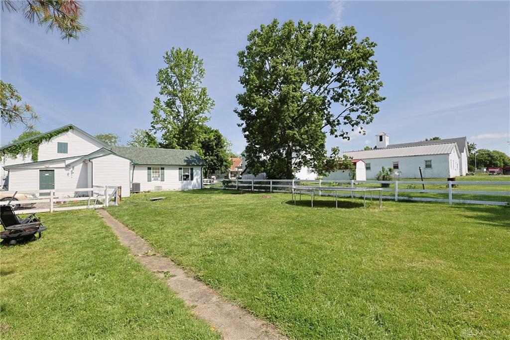 8524 Main Property Photo 17