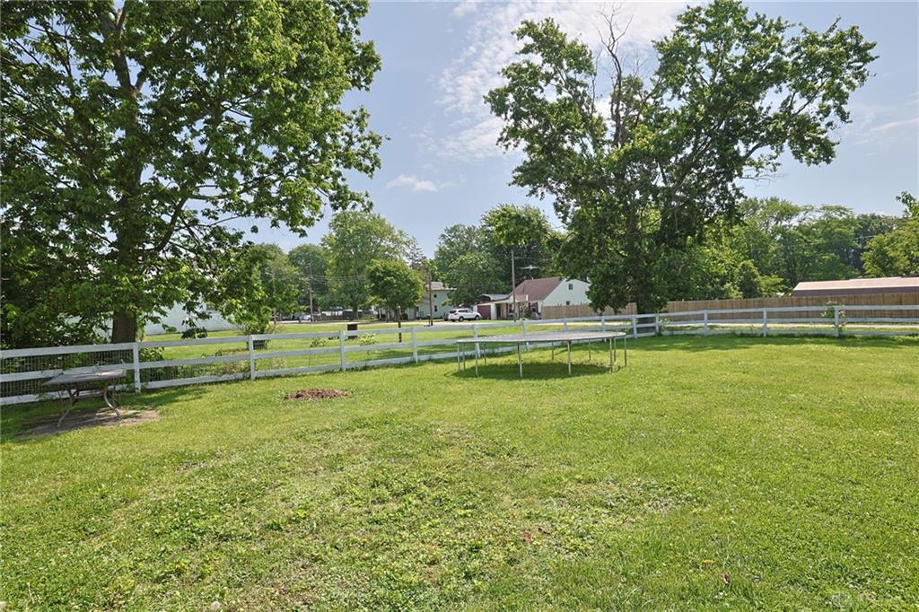 8524 Main Property Photo 18