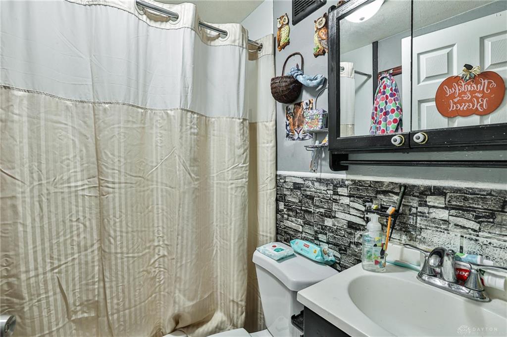 8524 Main Property Photo 26