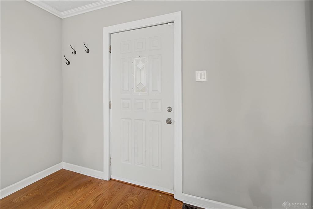 1630 Rosemont Property Photo 4