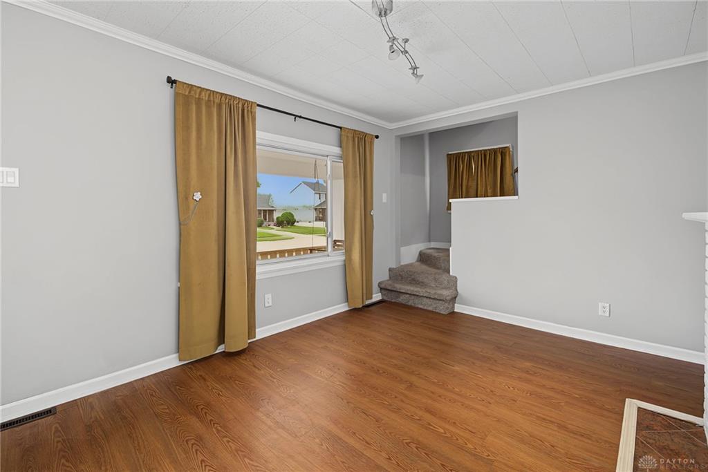 1630 Rosemont Property Photo 6