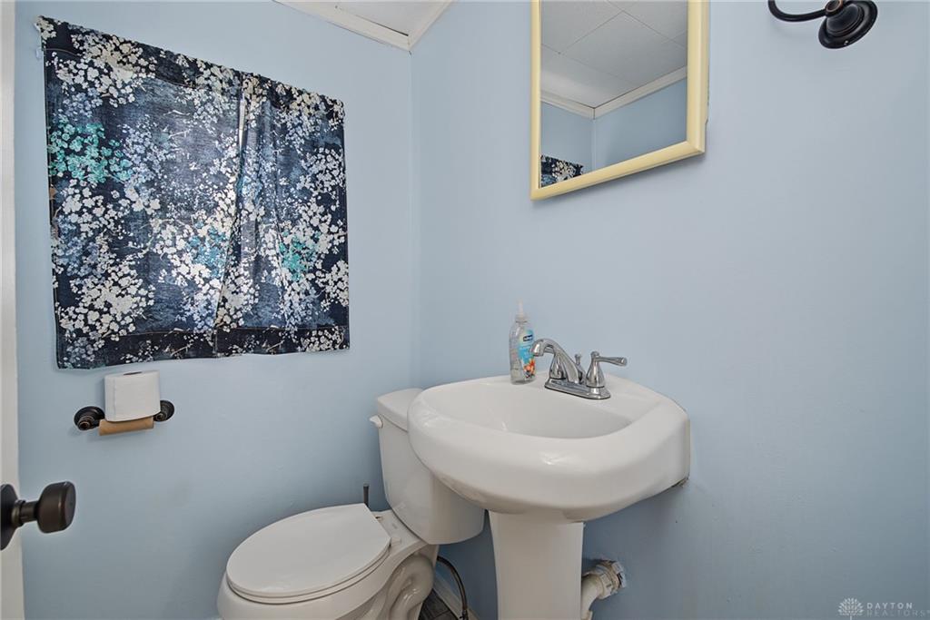 1630 Rosemont Property Photo 15