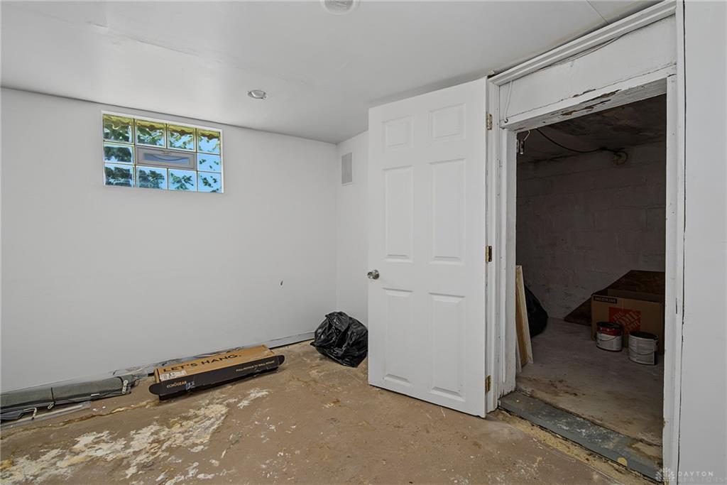 1630 Rosemont Property Photo 25