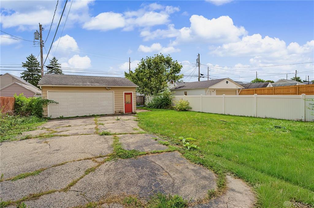 1630 Rosemont Property Photo 27