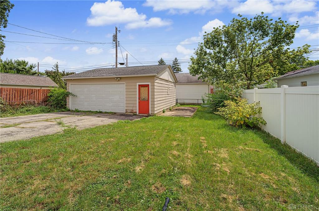 1630 Rosemont Property Photo 28