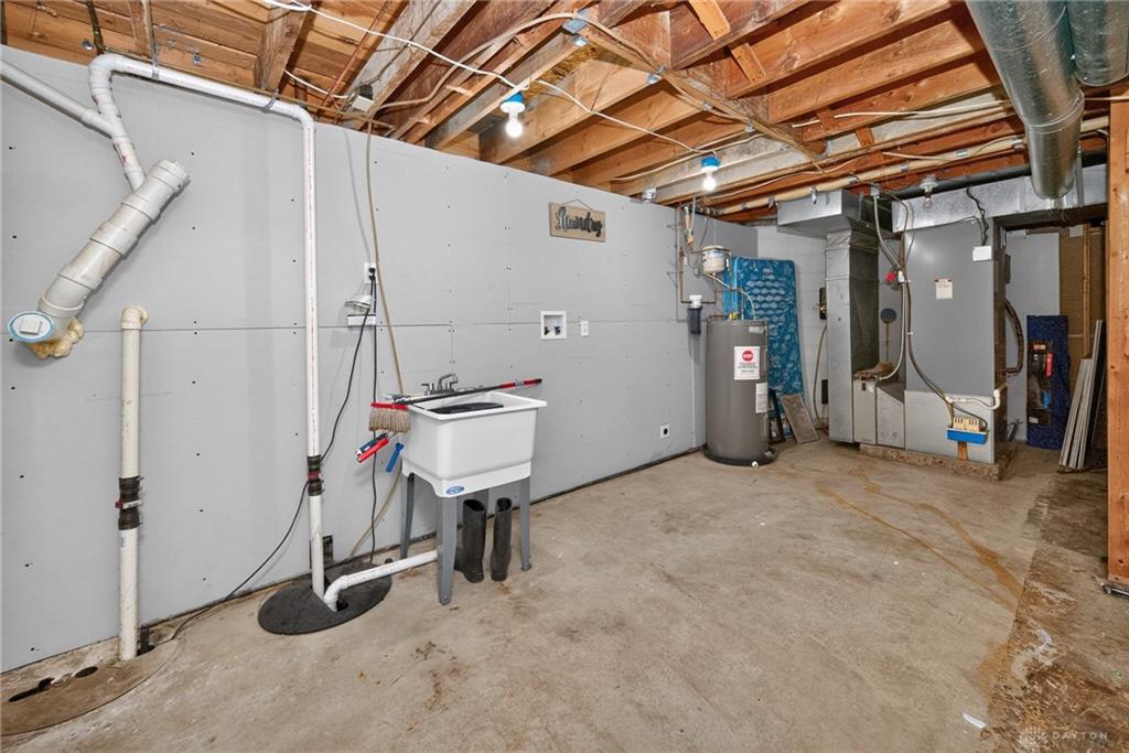 8261 Morrow Cozaddale Property Photo 36