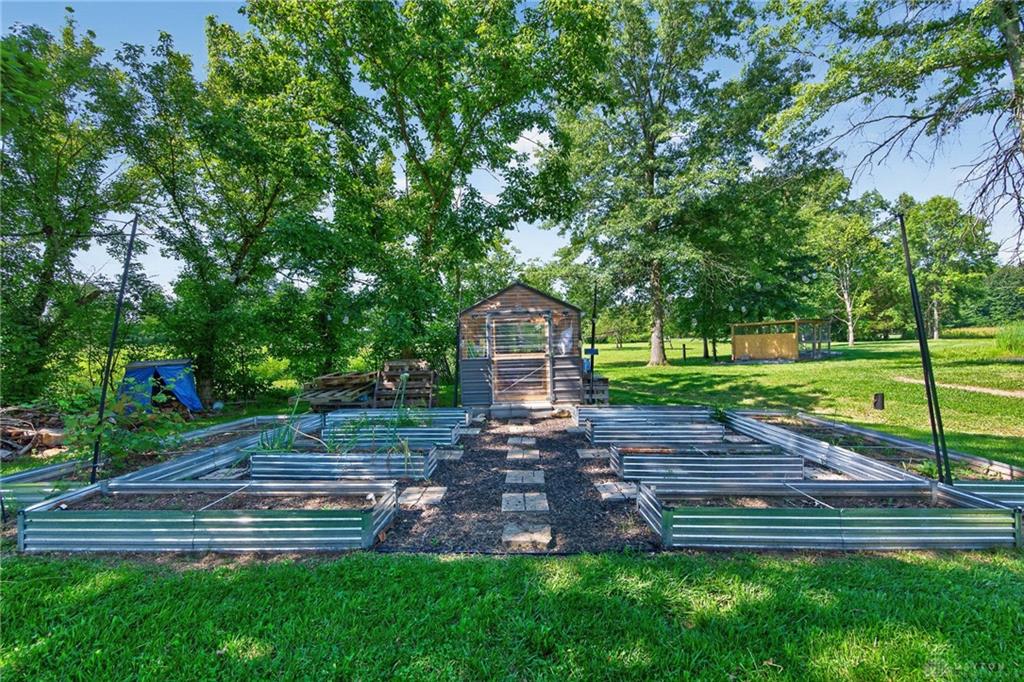 8261 Morrow Cozaddale Property Photo 43