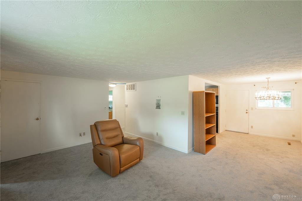 3888 Waterbury Property Photo 6