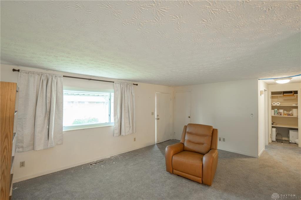 3888 Waterbury Property Photo 7
