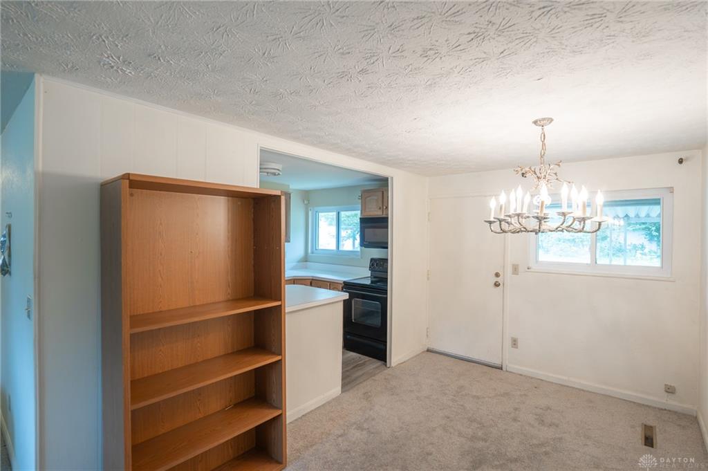 3888 Waterbury Property Photo 8