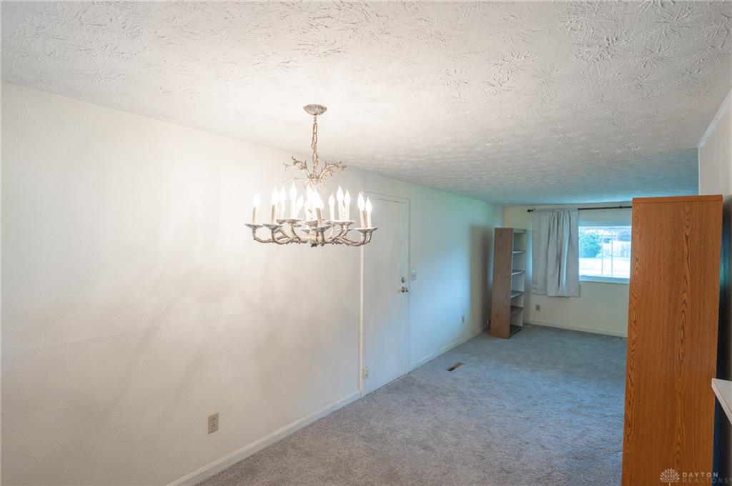 3888 Waterbury Property Photo 9