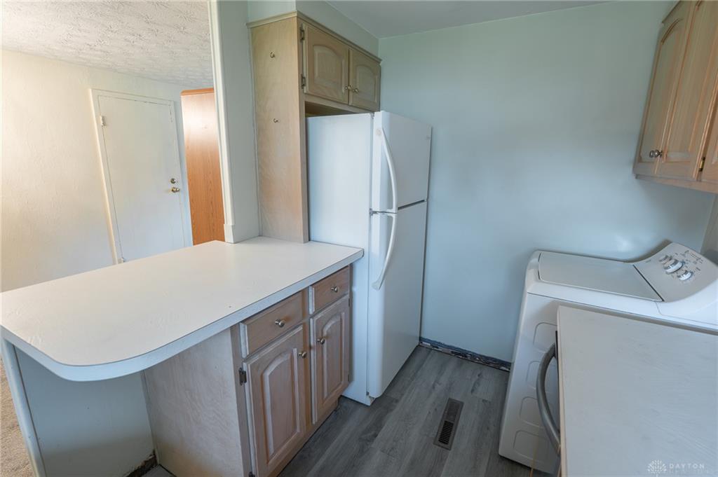 3888 Waterbury Property Photo 12