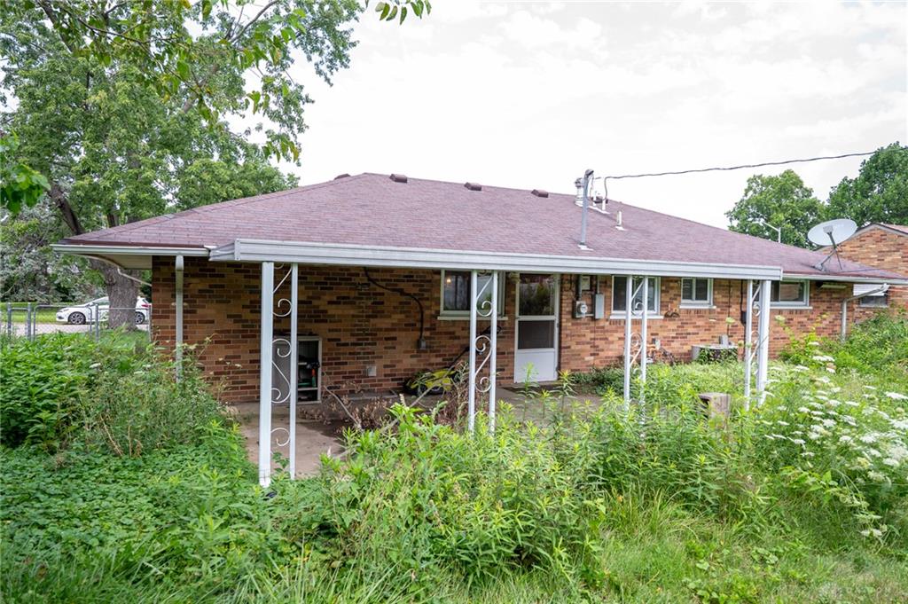 3888 Waterbury Property Photo 23