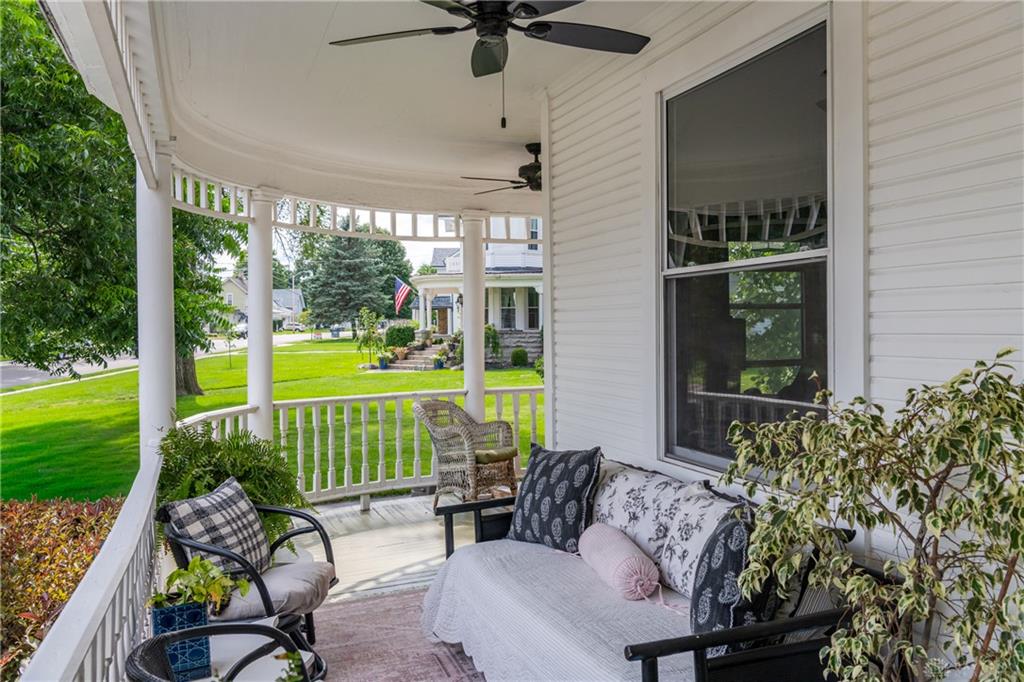 4 High Property Photo 10