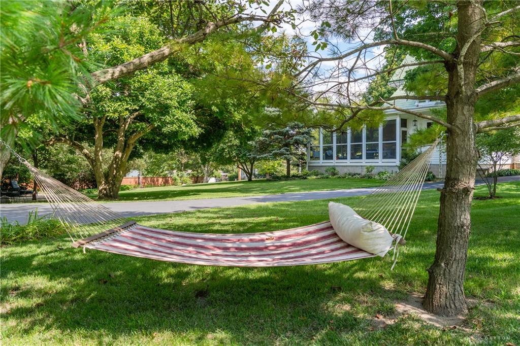 4 High Property Photo 14