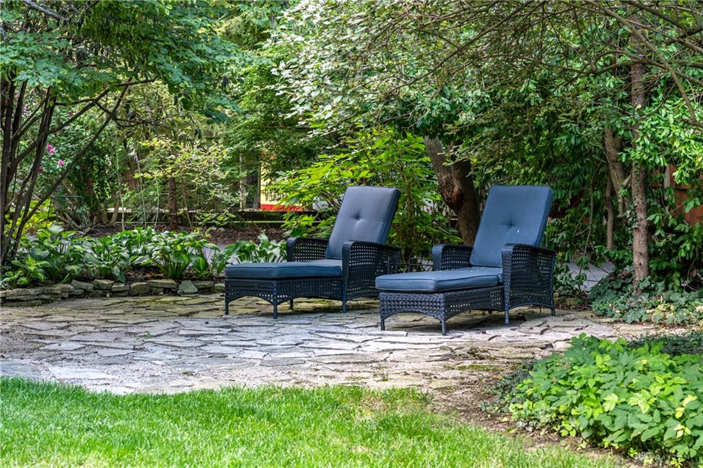 4 High Property Photo 15