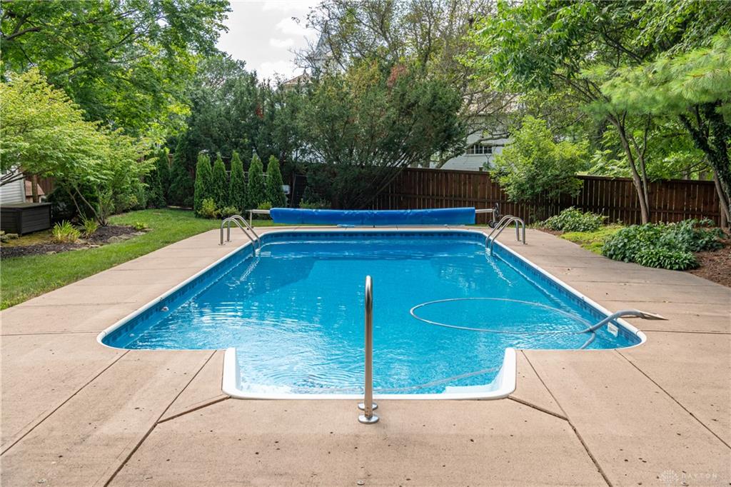 4 High Property Photo 17