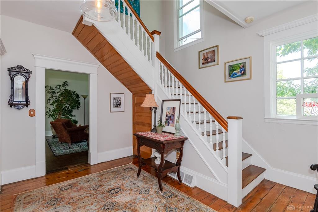 4 High Property Photo 24